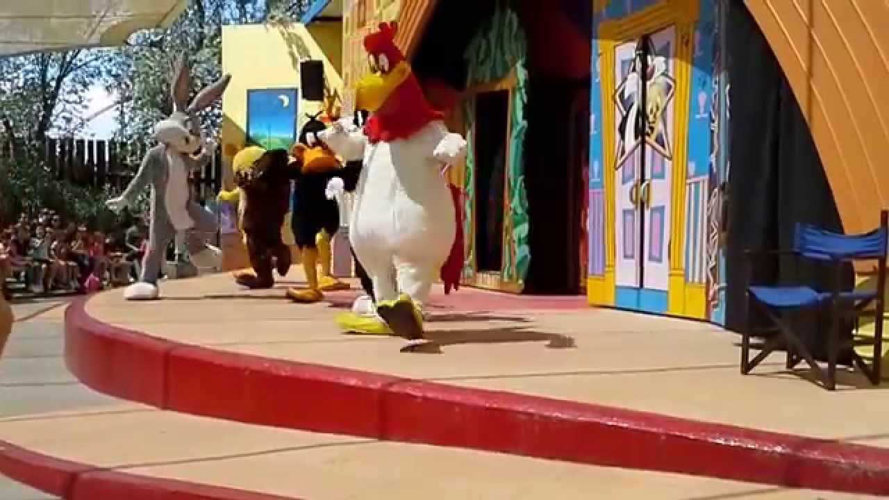 Silvestre simpático; Parque Warner de Madrid;17 de Abril de 2014-Espectáculo Looney Tunes