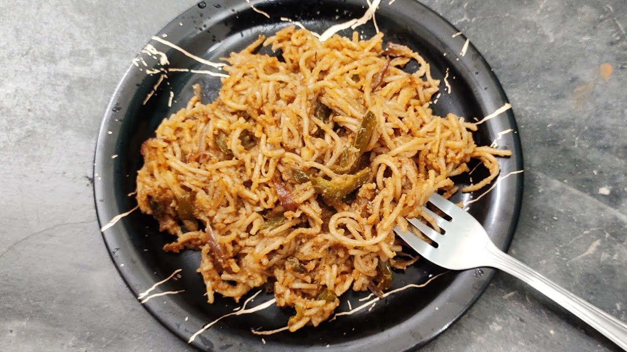 Egg chowmien | Hakka noodles | Easy and tasty
