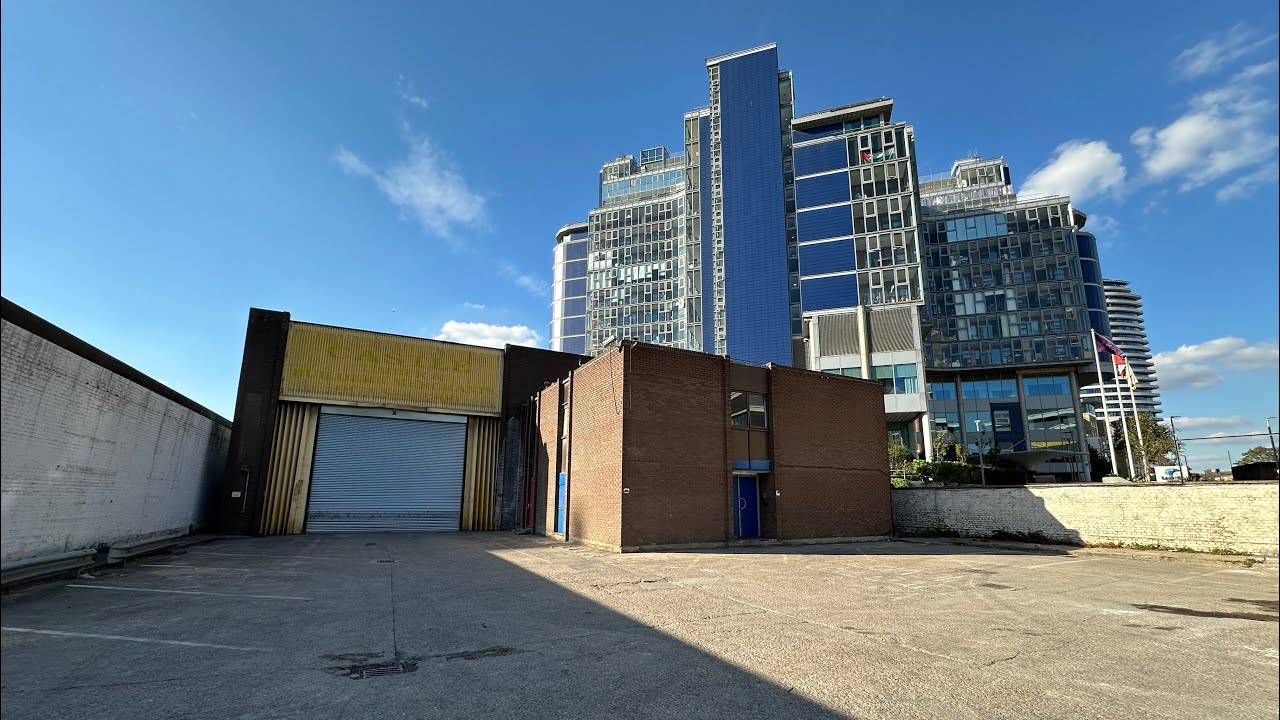 36 Lombard Road, Battersea