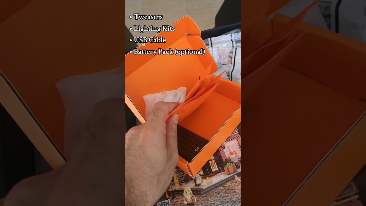 Unboxing the LEGO Compatible Antiques Shop from 