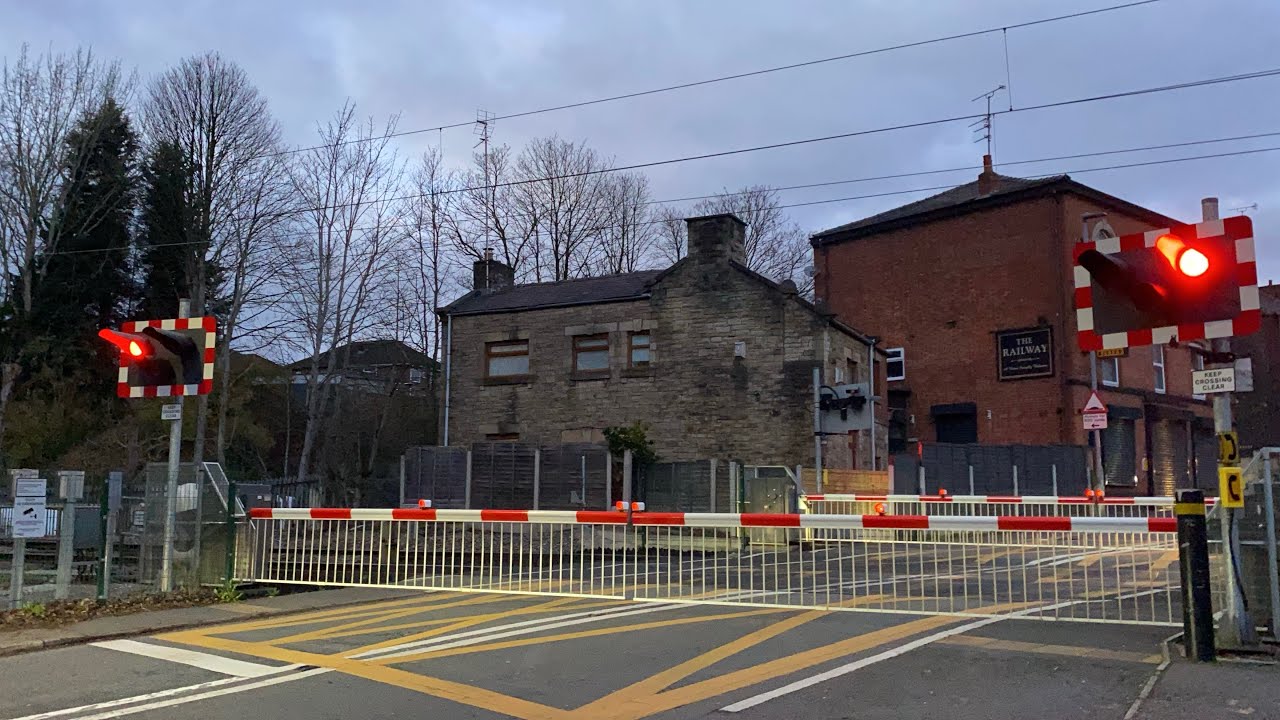 🎄Christmas Special!🎄| Clayton Bridge Level Crossing, Greater Manchester. | 24.12.25.