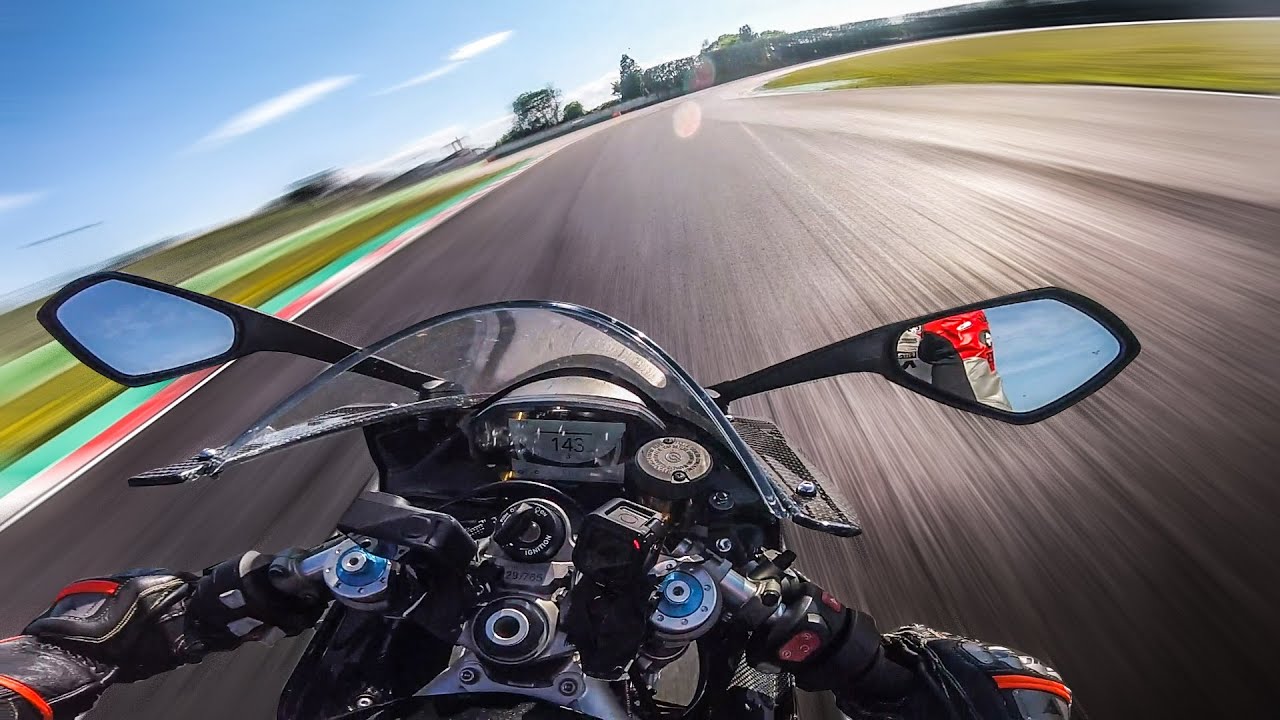 I TRIED A MOTO2 STREET LEGAL 😲 - Test Triumph Daytona Moto2 Limited ed. + Speed and Street Triple RS