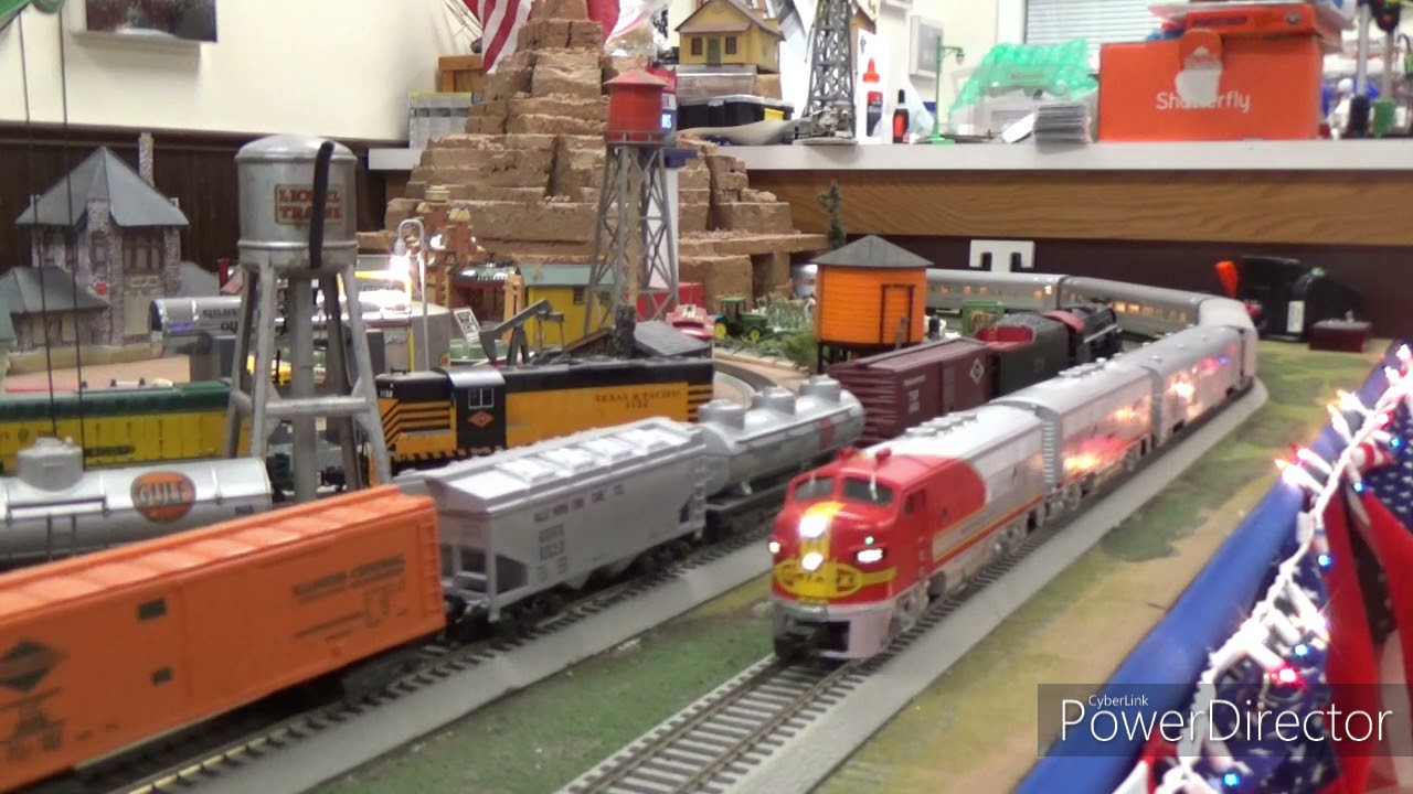 Houston Tinplate Operator Society: American Flyer Layout