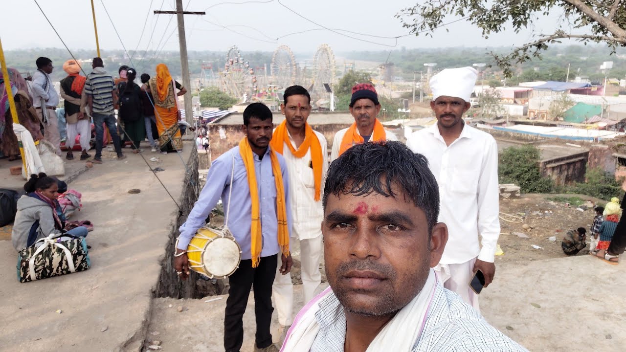सोमा महराज मावजी महराज का भजन भाग 2 दुसरा गाते हुए 