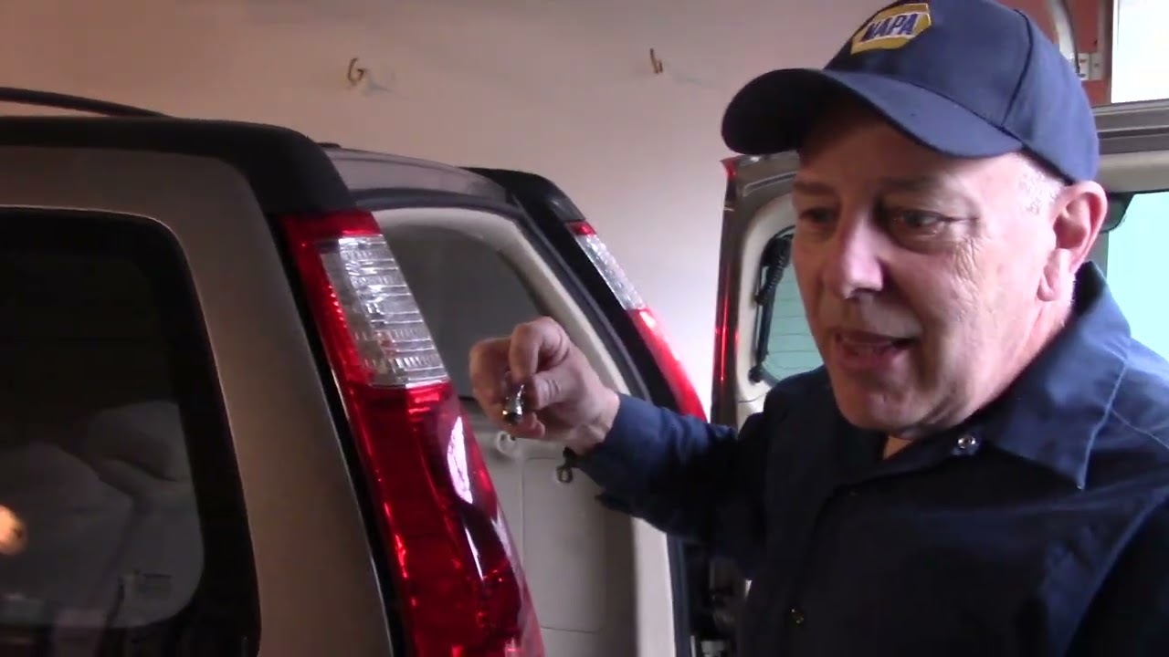 How To Change A Brake Light On A 2002-2006 Honda CRV