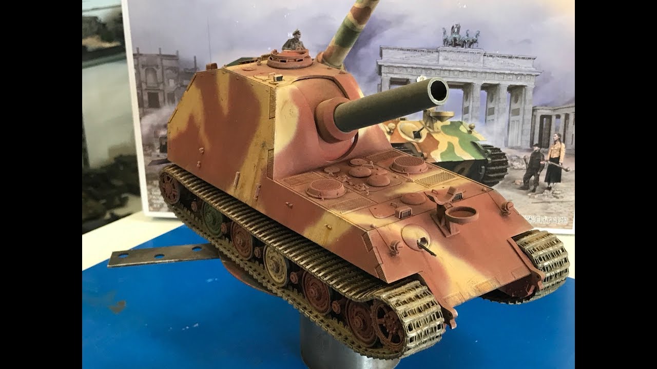 Building the Trumpeter GRILLE  30 super heavy mortar with late war Camouflage  and weathering