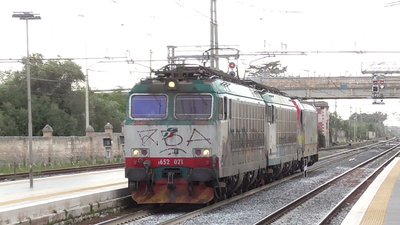 Treni in transito a Giovinazzo!