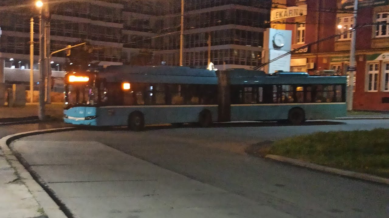 jízda trolejbusem linky číslo 104  Náměstí republiky směr Michalkovice