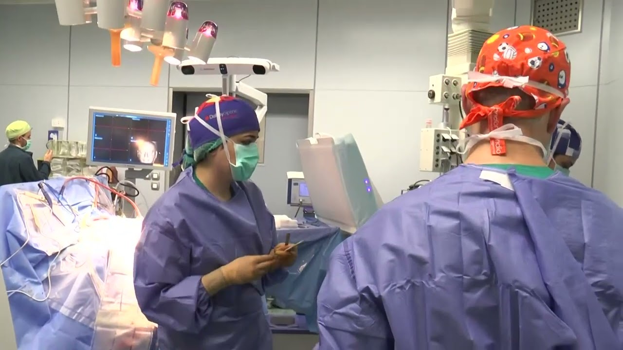 Un tumore al cervello asportato a un bambino dal naso, intervento rarissimo al Policlinico di Bari