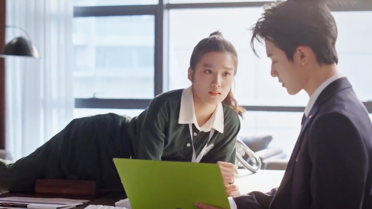 【贴身助理】霸总要锦鲤少女做自己的贴身小助理，24小时随叫随到😜|#全世界都在等你们分手
