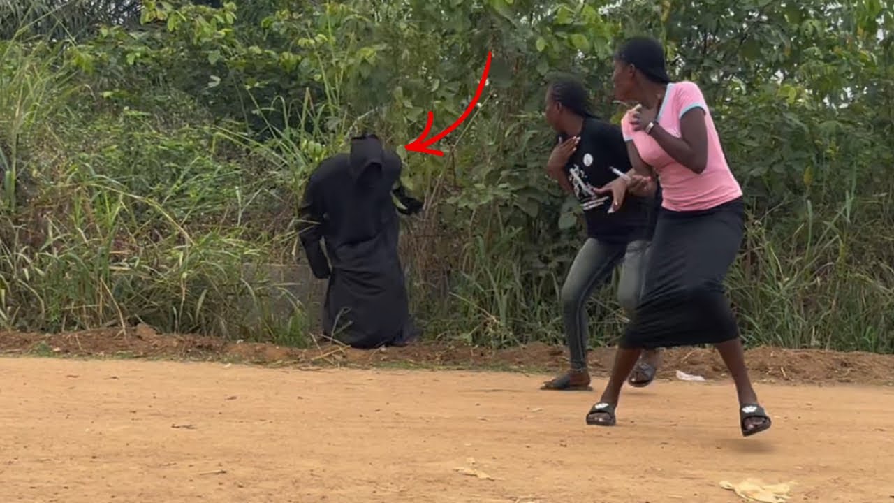 OMG!!! They see Ghost, what do they do next??