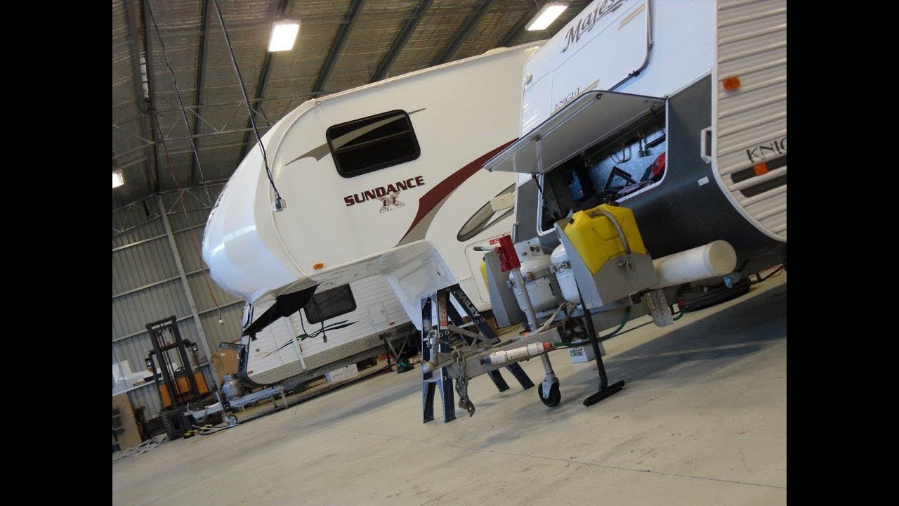 5th Wheelers workshop at Ballarat, Caravan repairs, parts & insurance works,5th wheel caravans