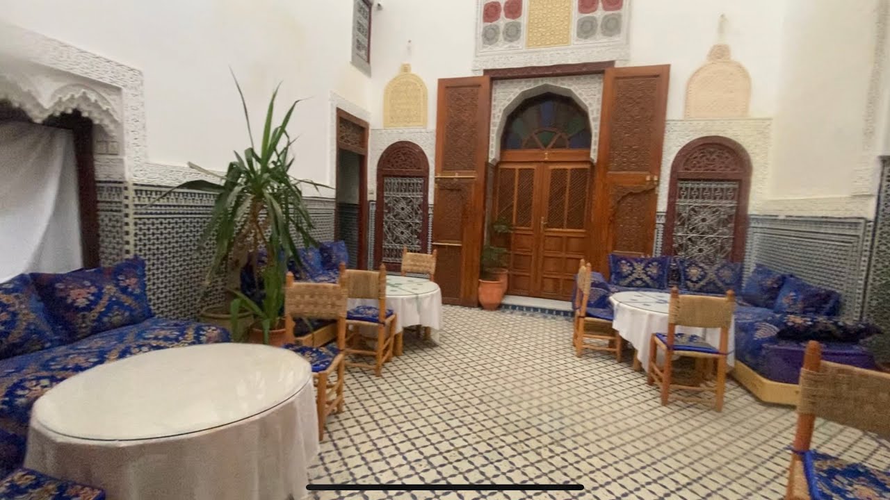 خذنا رياض في فاس واعر opéra Riad Fès