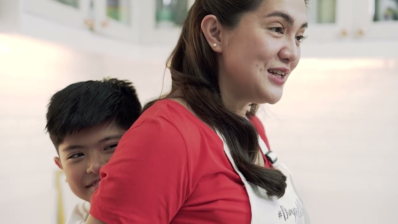 Not my hands challenge with The fAhmeely & CDO Funtastyk Young Pork Tocino!