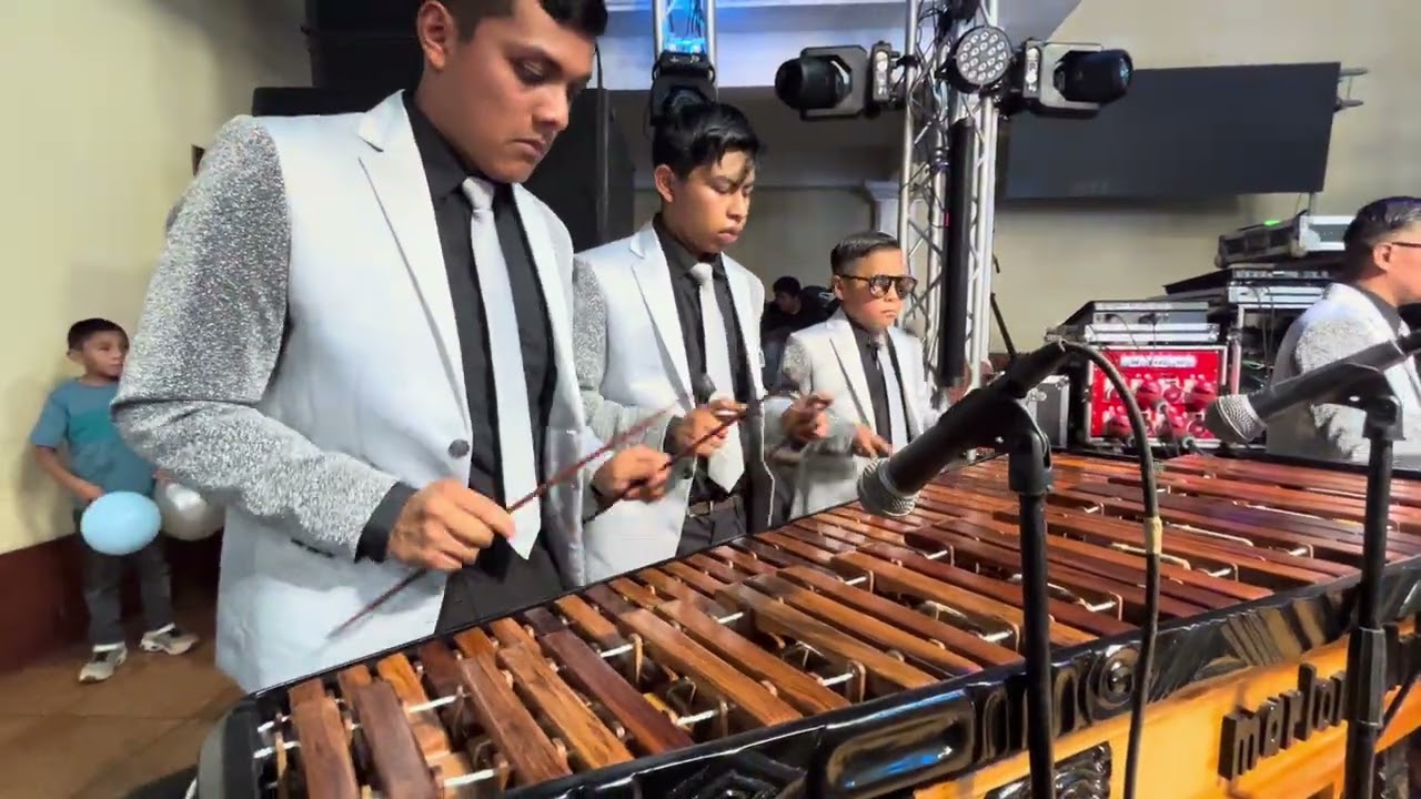 Mini Mosaico Cumbias Nacionales: Marimba Pura - Marlon Y Su Canto de Guatemala.