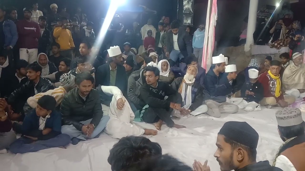 Tere kadmo me lai hi kismat meri.