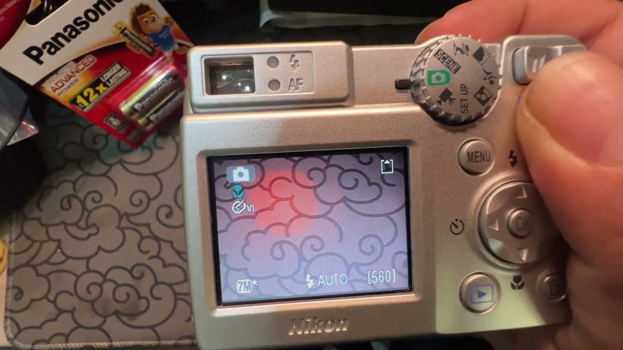 Nikon Coolpix 7600 (likenew)