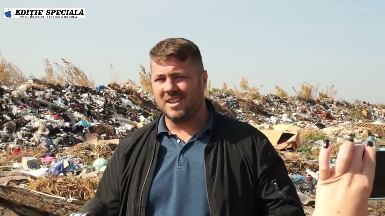 Mormane de gunoi la marginea comunei Calopăr și mii de perechi de încălțăminte aruncate pe câmp