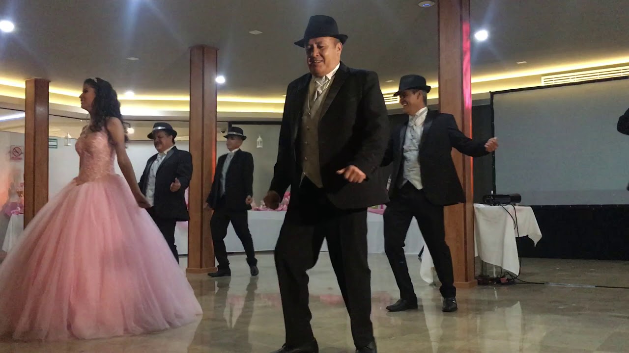 XV BAILE SORPRESA CON TIOS