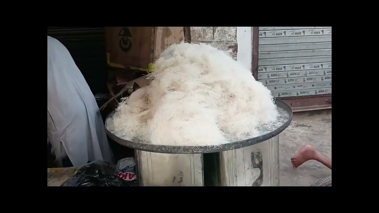 मौजा भूलेपुर में लच्छेदार सेवइयां इस प्रकार बनाई जाती है 