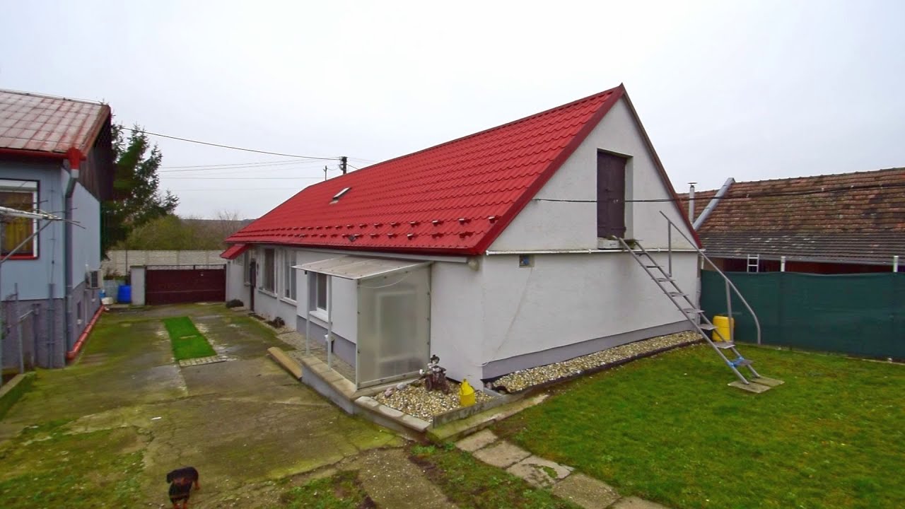 PREDAJ RODINNÝ DOM - ŠALGOČKA  112-12-ROCHE