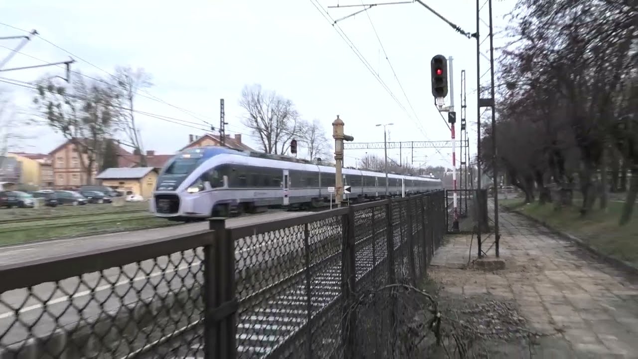 IC5108 "Brda" przejeżdża przez Aleksandrów Kujawski 20.11.2025