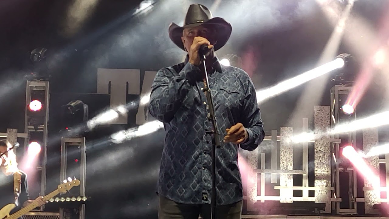 Trace Adkins at Support Our Troops Concert