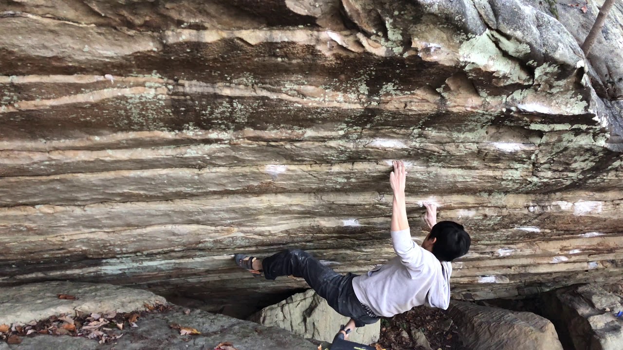 Chattanooga Bouldering - Lookout Mountain - Nine Lives V9