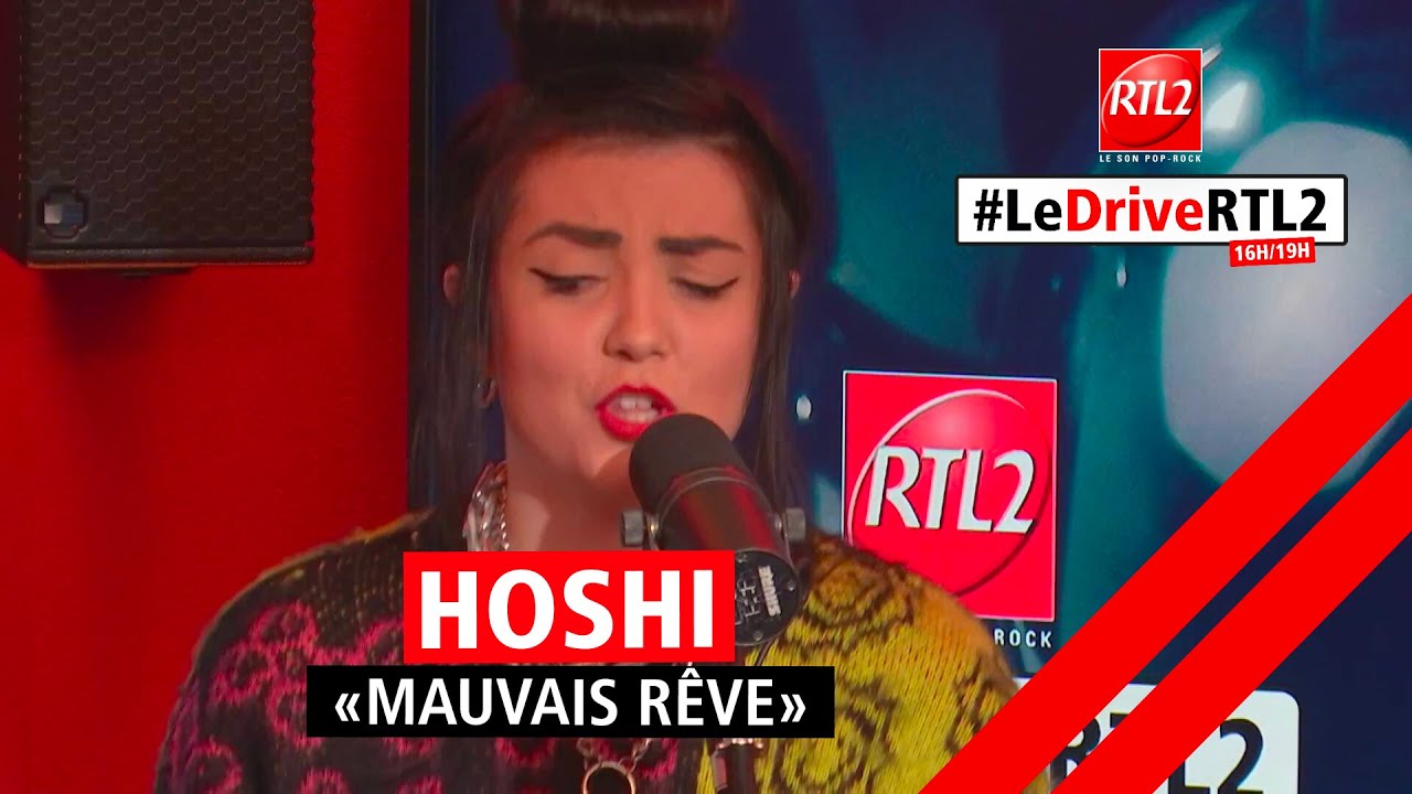 Hoshi interprète 