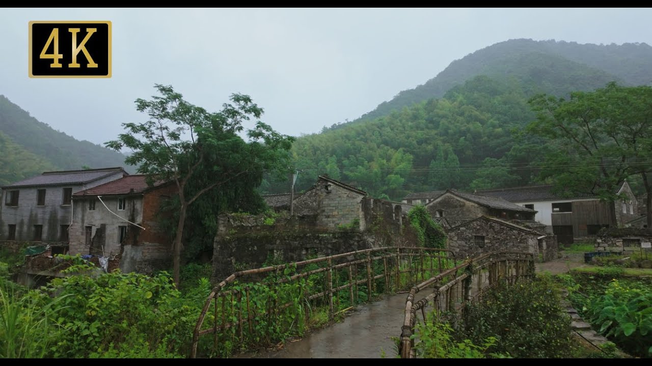 China Beautiful Mountain-Encircled Ancient Village Walk, Lost in Time.Shi'niukeng Village・4K