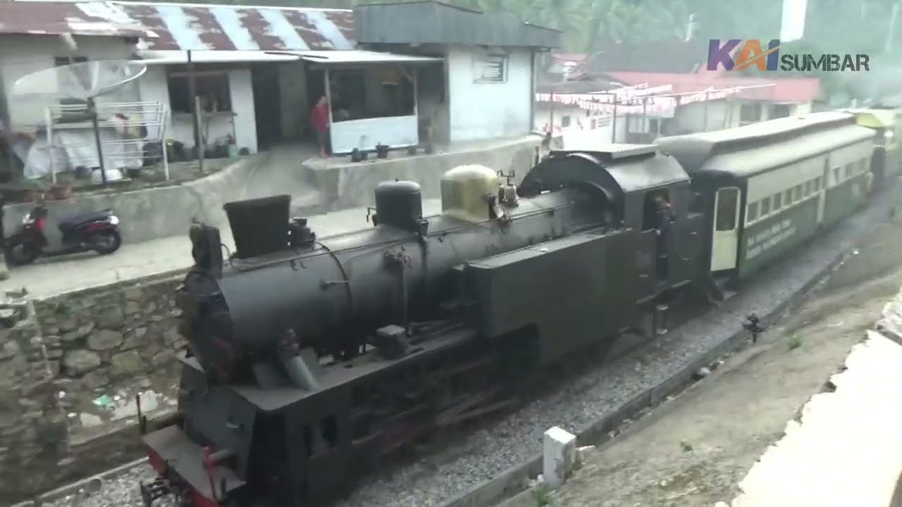 INSIDEN LOKOMOTIF MAK ITAM DI TEROWONGAN LUBANG KALAM