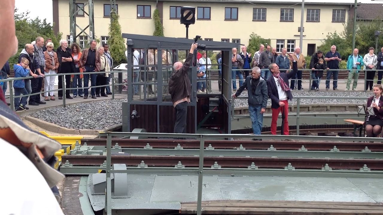 Die Drehscheibe im Bf Düren dreht sich wieder
