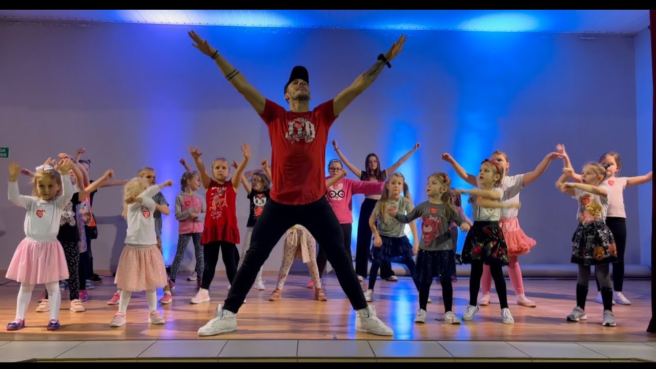 ZUMBA KIDS Z PAWŁEM MILHAUSEN  -CLEO DOM