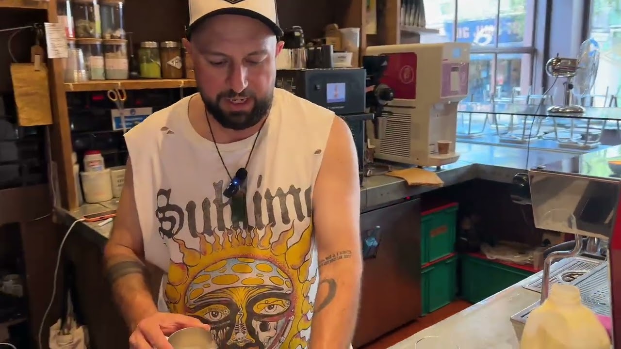 Flat White vs Latte: What's the Difference? | Tamp Coffee Explains