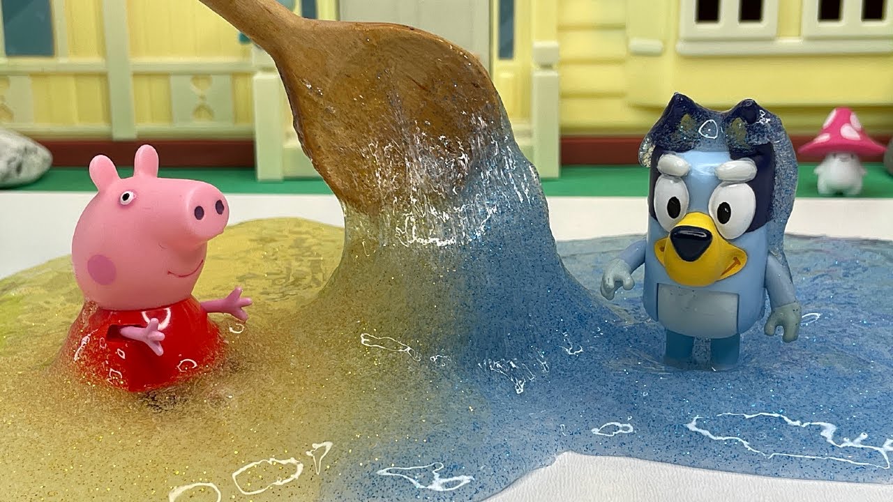 Peppa Pig and Bluey Make Slime 🥣