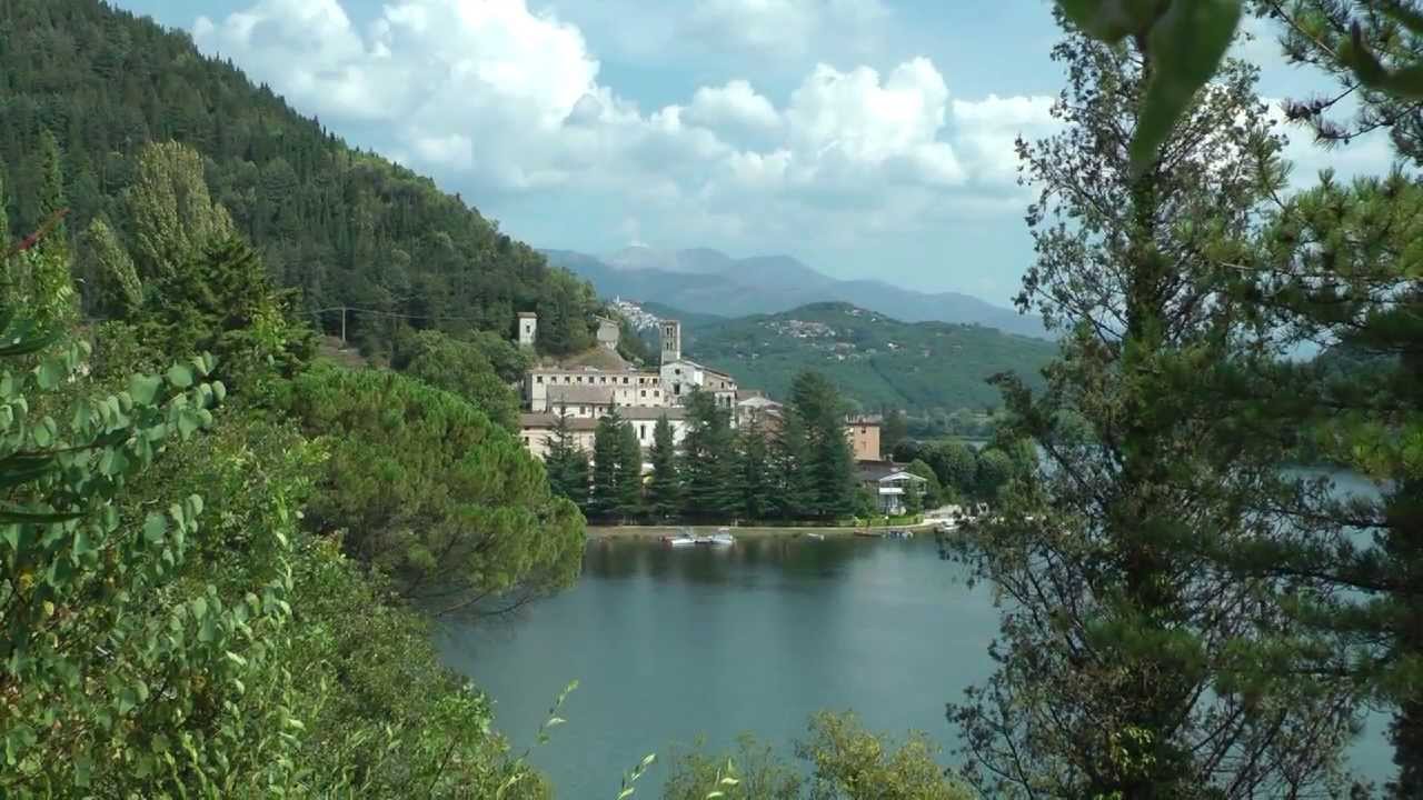 PIEDILUCO ED IL SUO LAGO - Umbria - HD