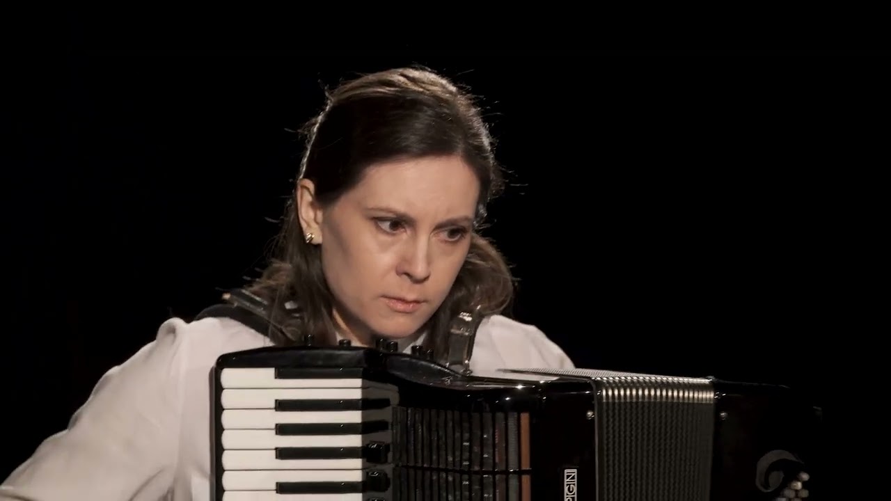 Trojan - Fairy Tales / 3. The Magic Box / duoAccosphere: Budzinakova / Palus