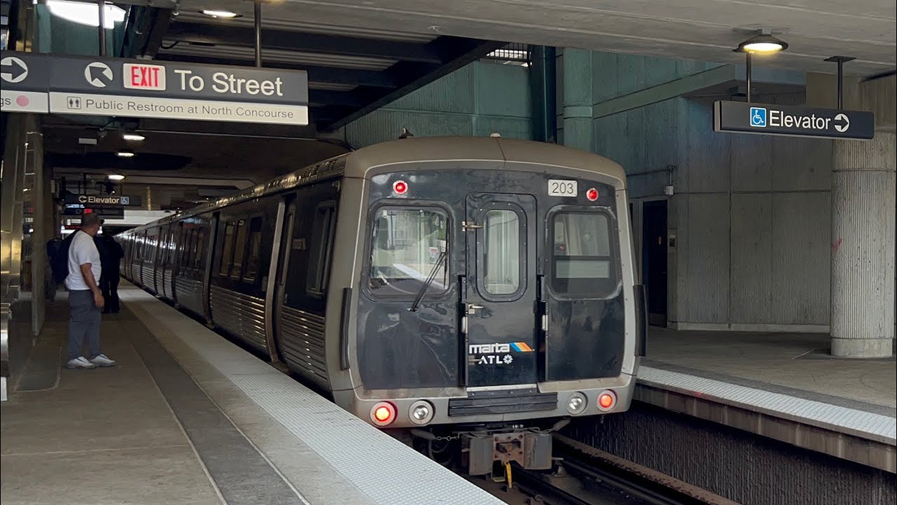 MARTA North Bound Train to Doraville of CQ310/CQ311&rsquo;s on the Gold Line @ Lindbergh Center