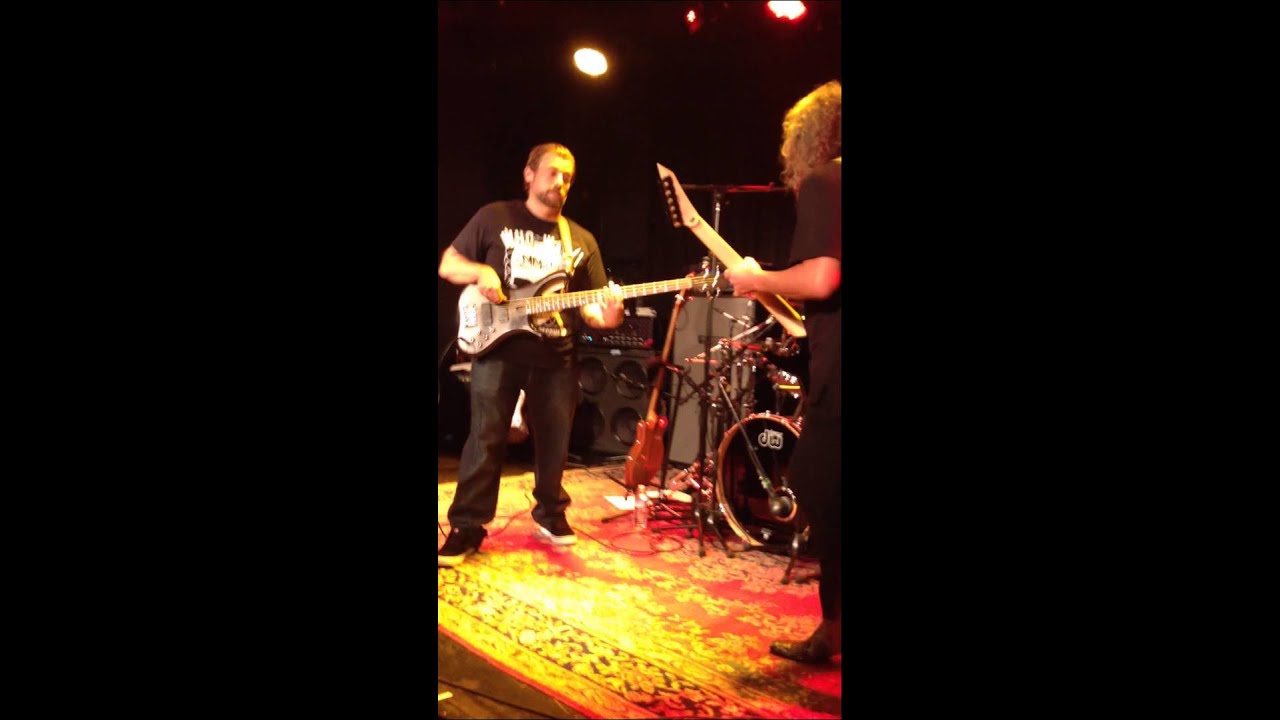 David Pastorius jams with Kirk Hammett, Stephen Perkins and Eric Young.