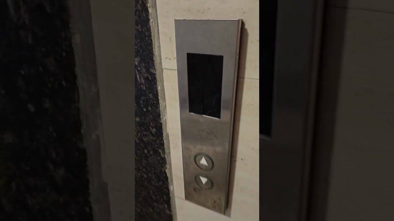 Lift service of 7th Avenue  #gaursons