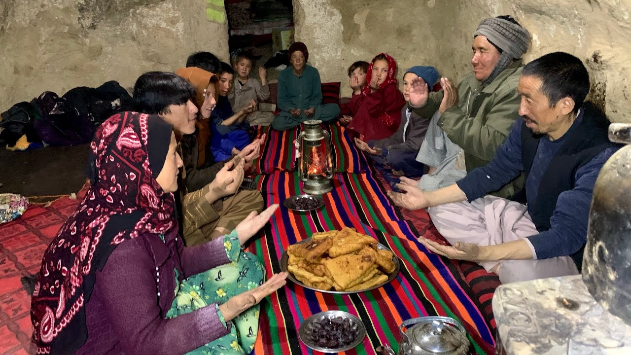 Afghan Special Bread #cooking In cave | Ramazan Karim in Bamyan cave With big family