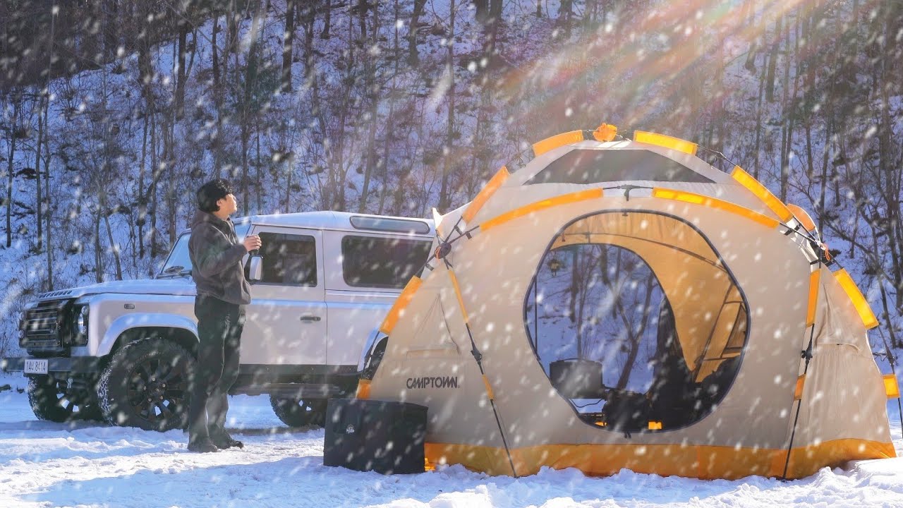 -18℃ Zimowy kemping, ż&oacute;łty namiot podwodny w śniegu / Land Rover DEFENDER 90