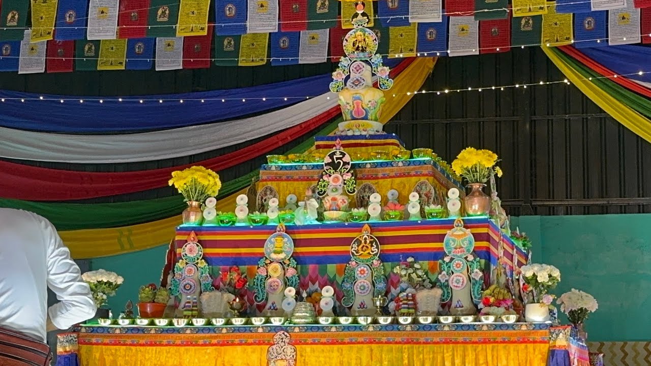 Praying  with the grace of 21 Tara for world sentient beings at Sisabari Siliguri.🙏​❤️