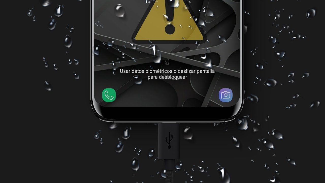 Conecté mi celular mojado (húmedo) a la corriente