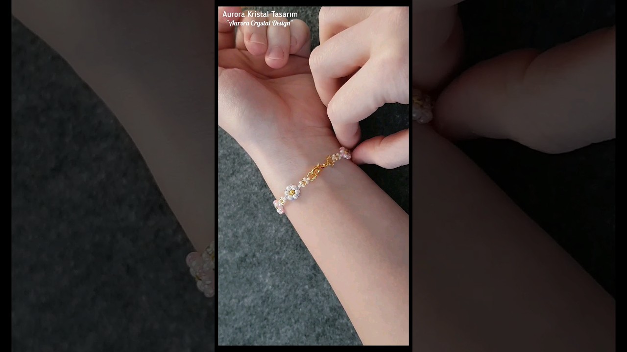 Beaded bracelets! Wonderful beaded bracelet tutorial. Beading tutorial. #beaded #shorts #short