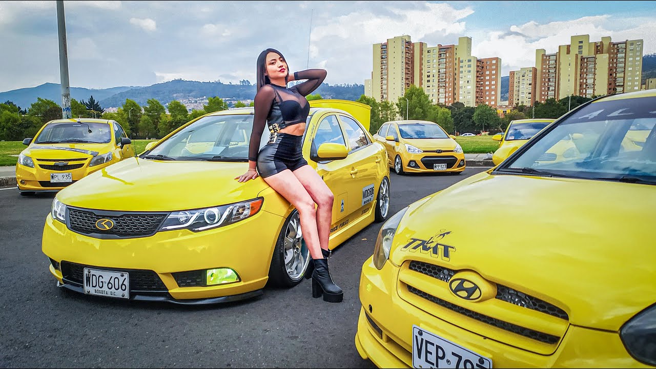 🤩 COSITA (s)  RICA (s). Los TAXIS se tomaron la cuadra! 😱