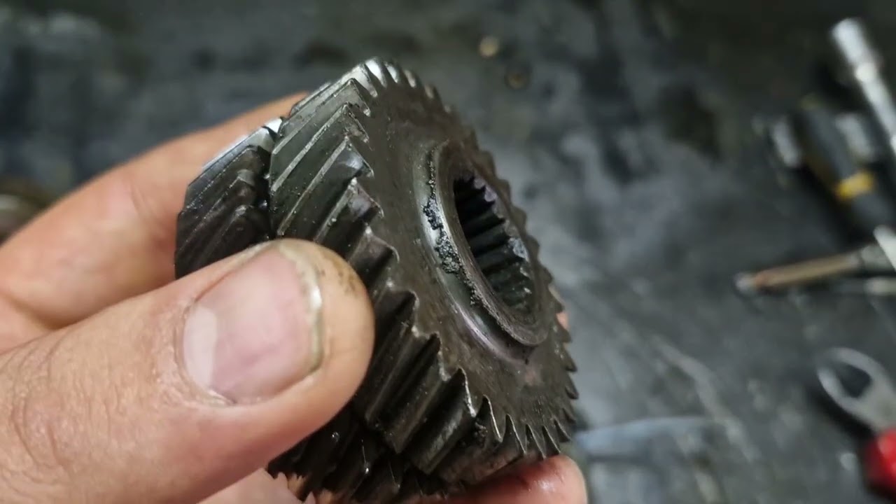 Renault 9 Brodway 5. Vites Neden Öter. Ne Yapılmalı ..