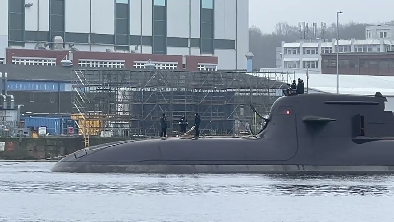 Подводная лодка U 32 (S 182) в ThyssenKrupp Marine Systems (TKMS), Киль, 9 янв...