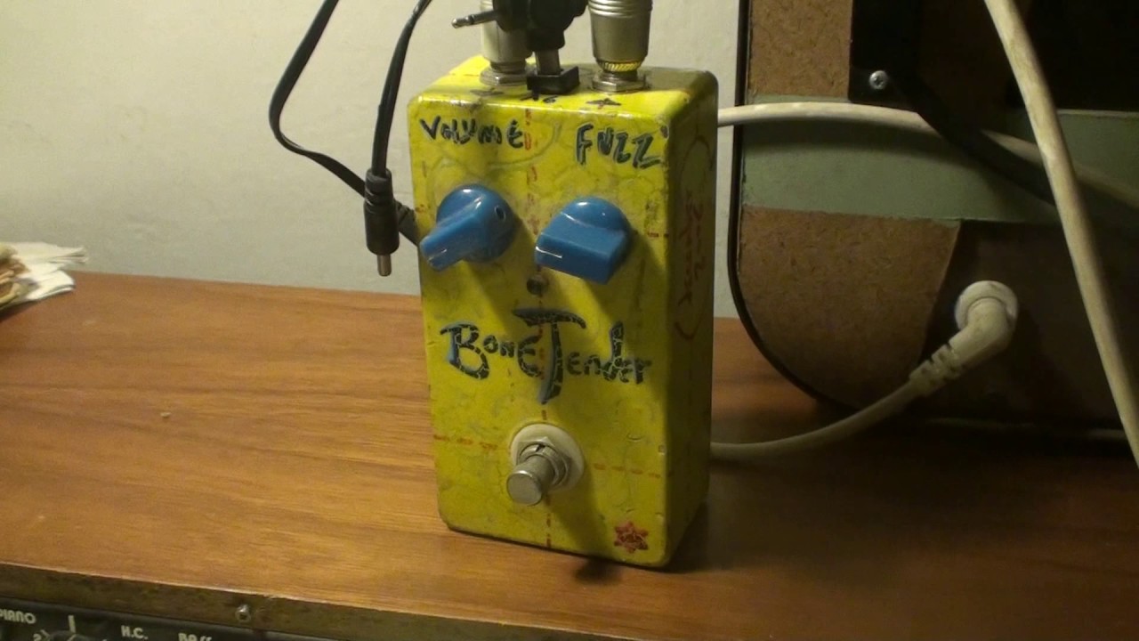 Bone Tender - Sola Sound tone Bender MKIII fuzz variation