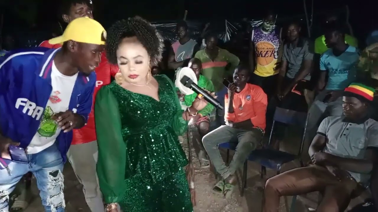 Doussou Ballo s&egrave;m&egrave; yiri vid&eacute;o